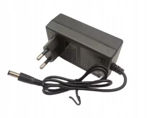 ŁADOWARKA DO BATERII AKUMULATORÓW ELEKTRONARZĘDZI PILARKI WKRĘTARKI 21V